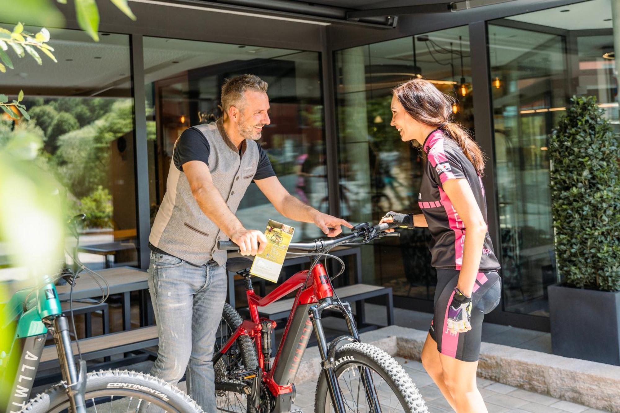 Landhotel Sternwirt - Das Wellnesshotel Zwischen Nuernberg Und Amberg Hogen Extérieur photo