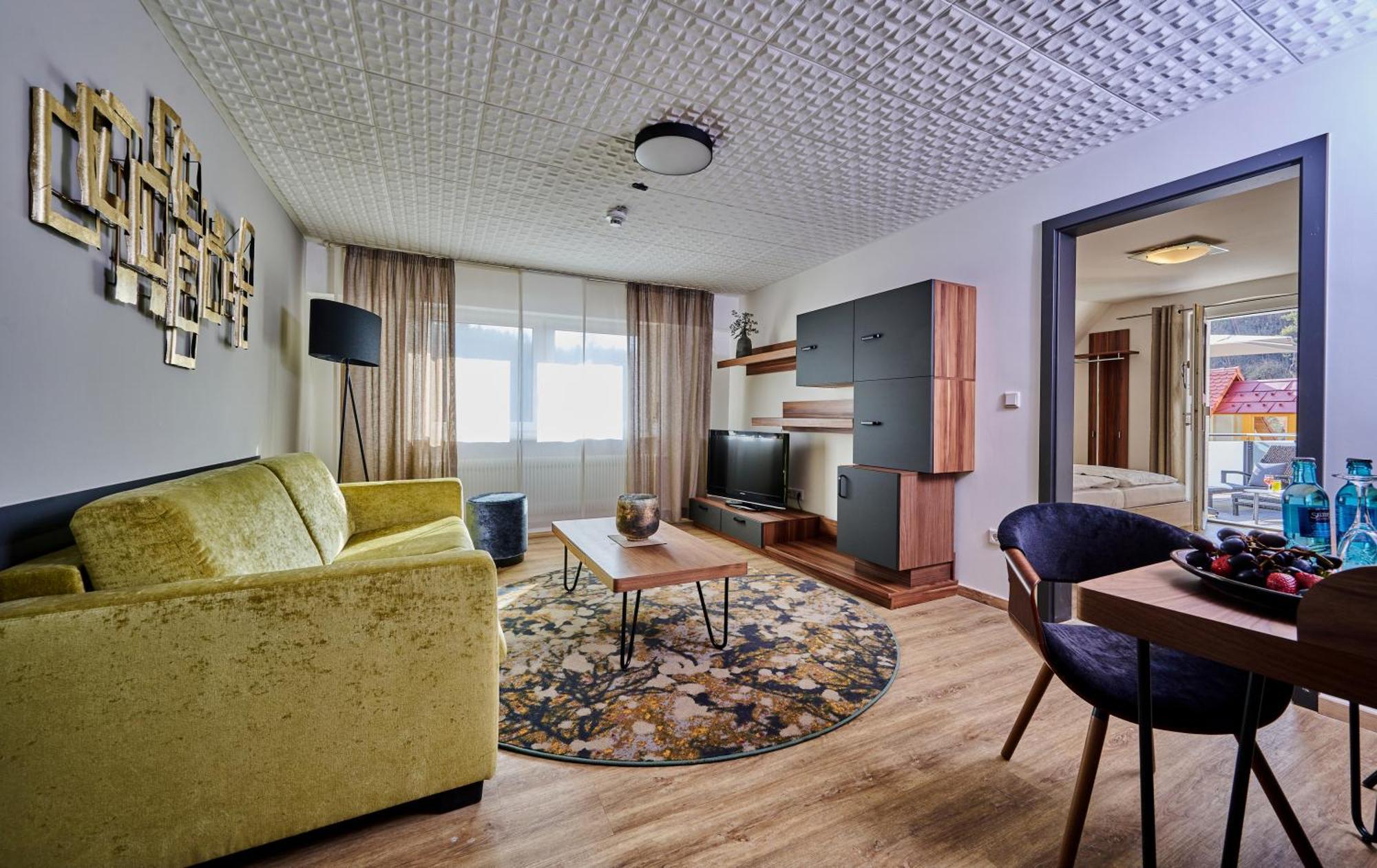 Landhotel Sternwirt - Das Wellnesshotel Zwischen Nuernberg Und Amberg Hogen Extérieur photo