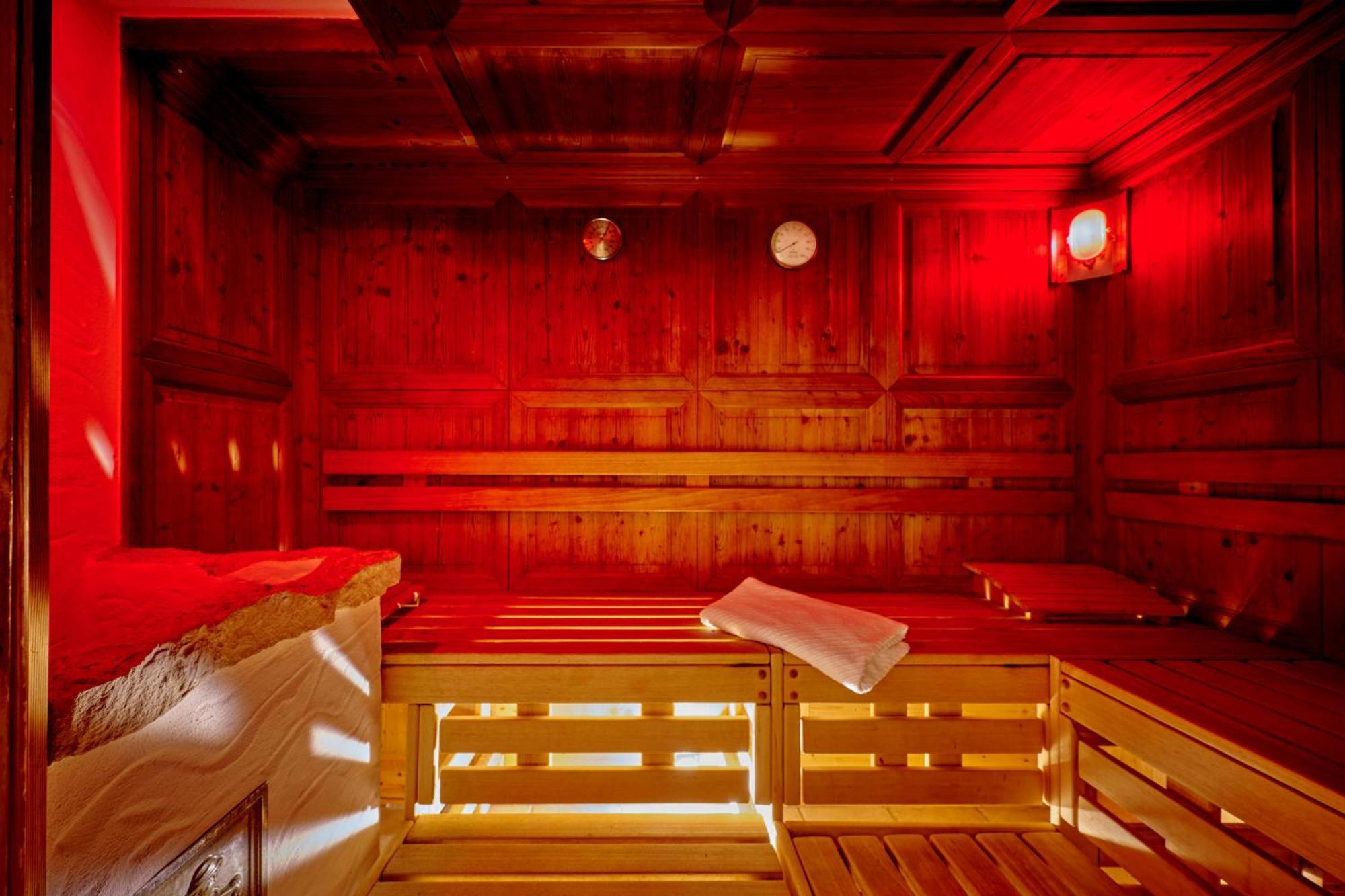 Landhotel Sternwirt - Das Wellnesshotel Zwischen Nuernberg Und Amberg Hogen Extérieur photo