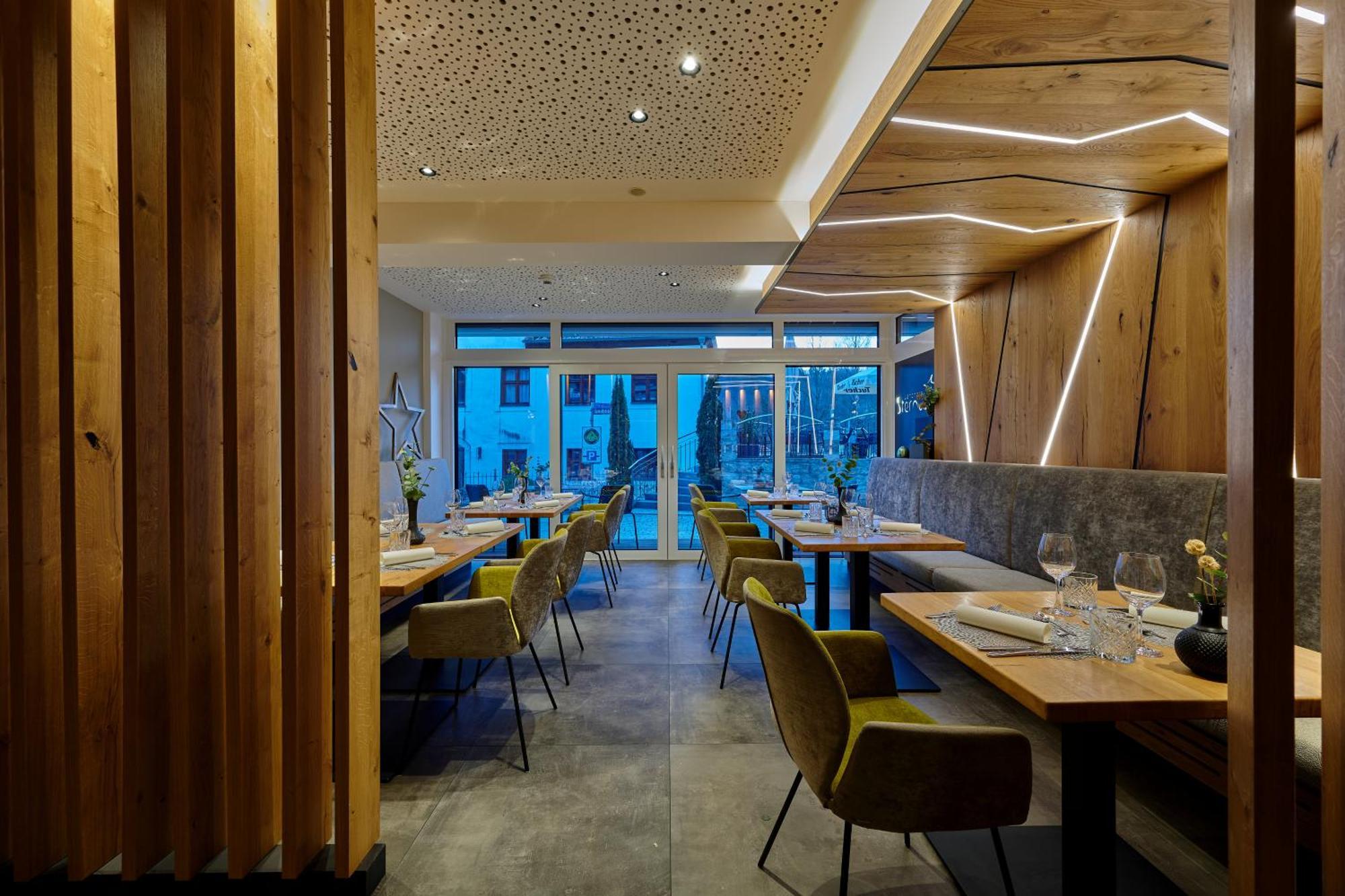 Landhotel Sternwirt - Das Wellnesshotel Zwischen Nuernberg Und Amberg Hogen Extérieur photo
