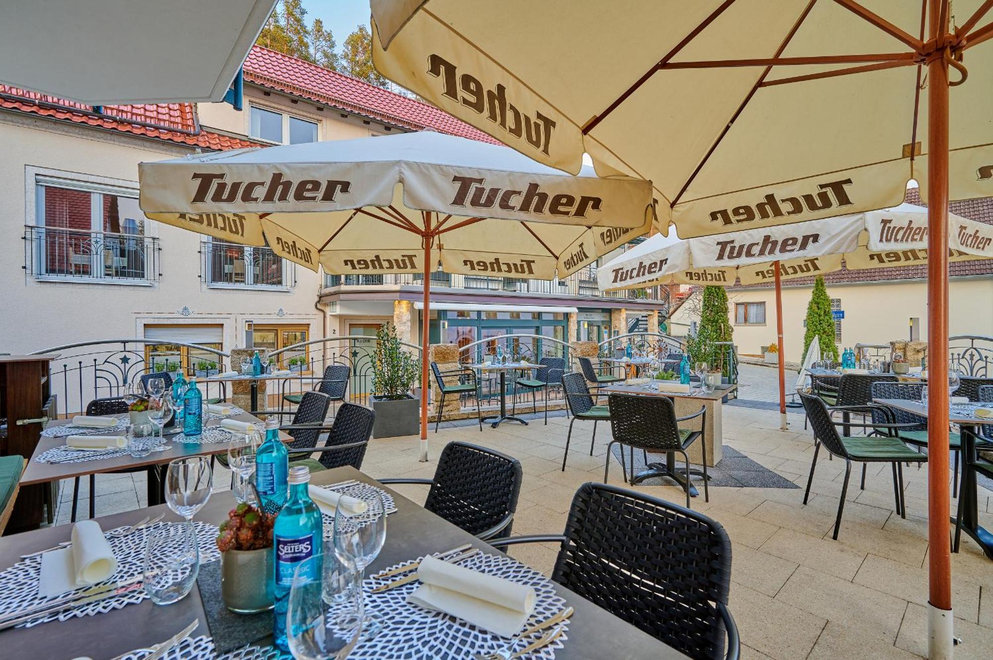 Landhotel Sternwirt - Das Wellnesshotel Zwischen Nuernberg Und Amberg Hogen Extérieur photo