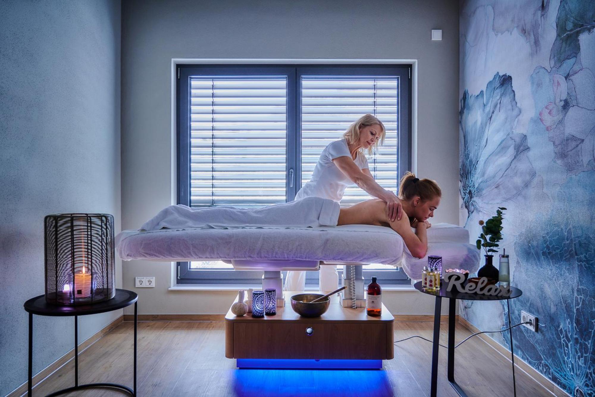 Landhotel Sternwirt - Das Wellnesshotel Zwischen Nuernberg Und Amberg Hogen Extérieur photo