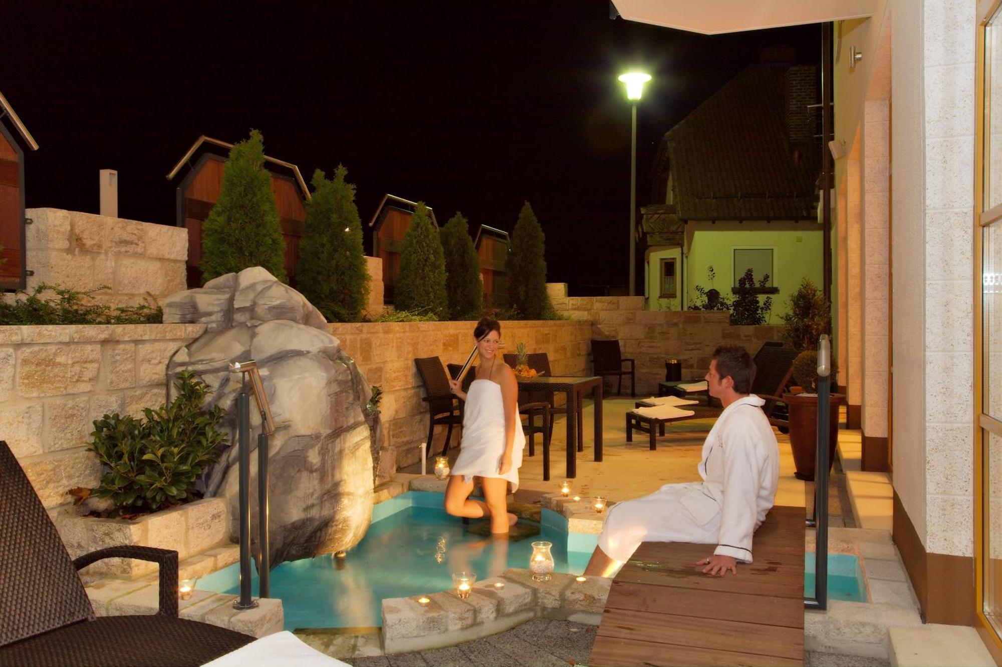 Landhotel Sternwirt - Das Wellnesshotel Zwischen Nuernberg Und Amberg Hogen Extérieur photo